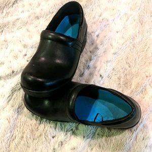 Server Clogs, Non-Slip Dr. Scholl's - Women's 8